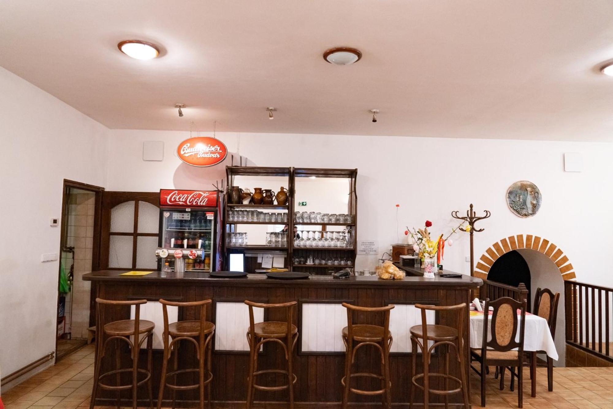 Pension Restaurace Florian 巴甫洛夫 外观 照片